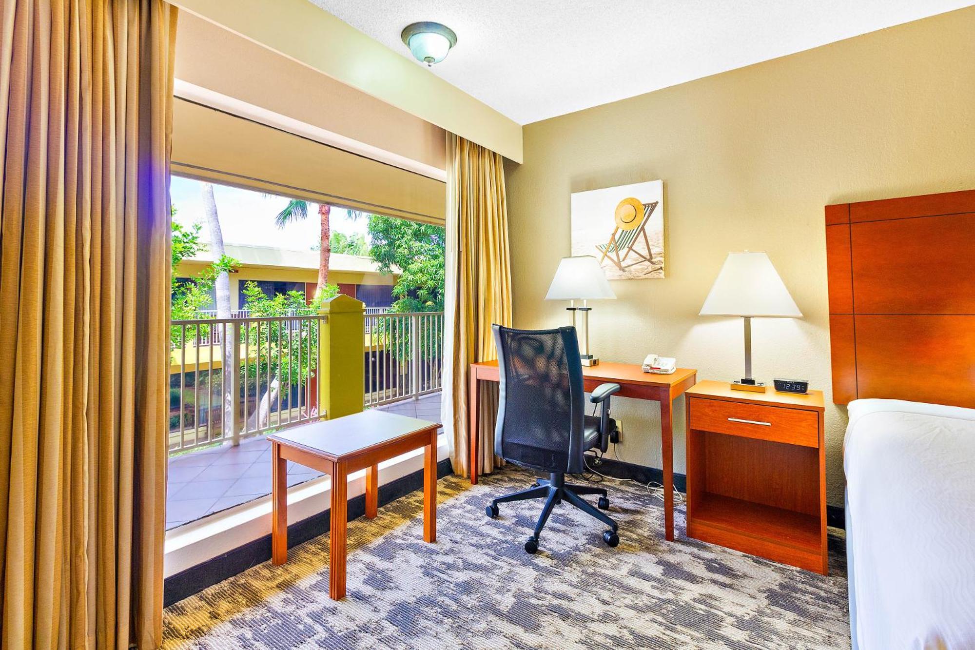 Best Western Plus University Inn Boca Raton Exterior foto